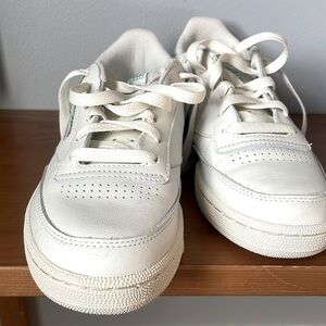 Reebok Classic Leather Tennis Shoes (Women’s -Size 10)